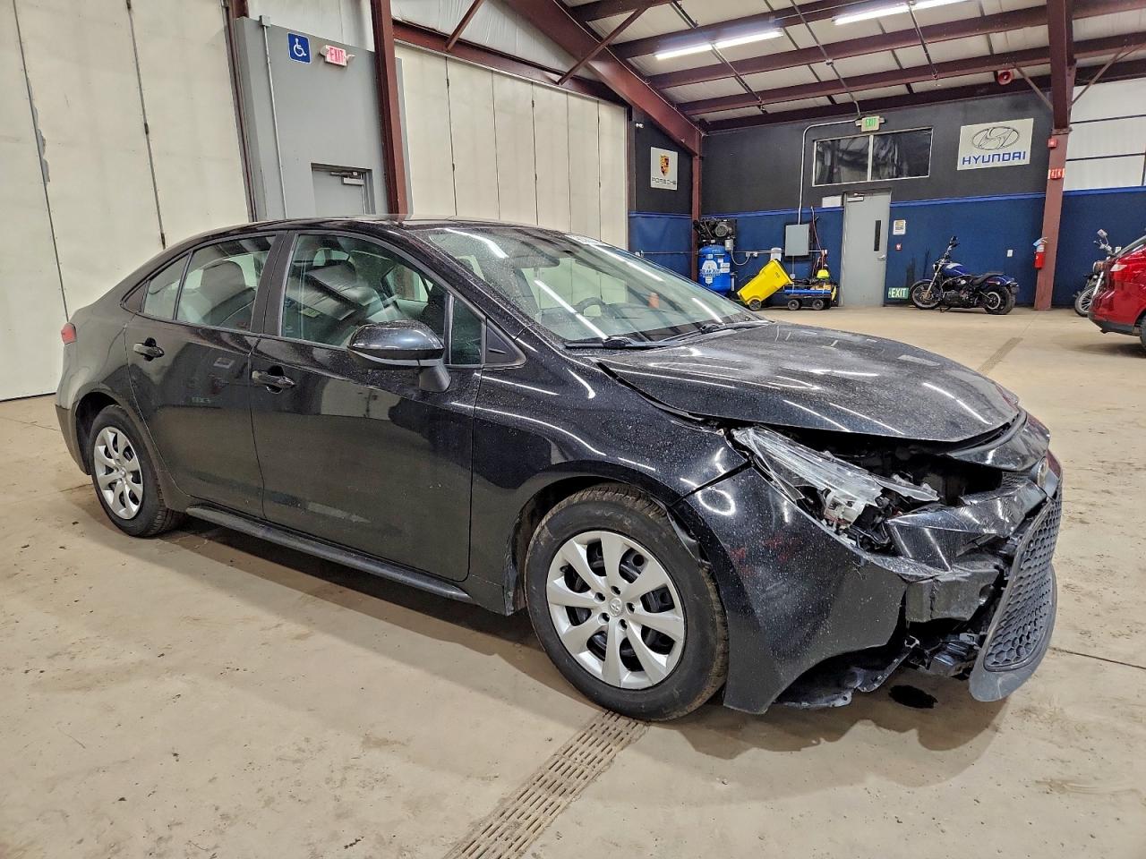 2021 TOYOTA COROLLA LE photo 4