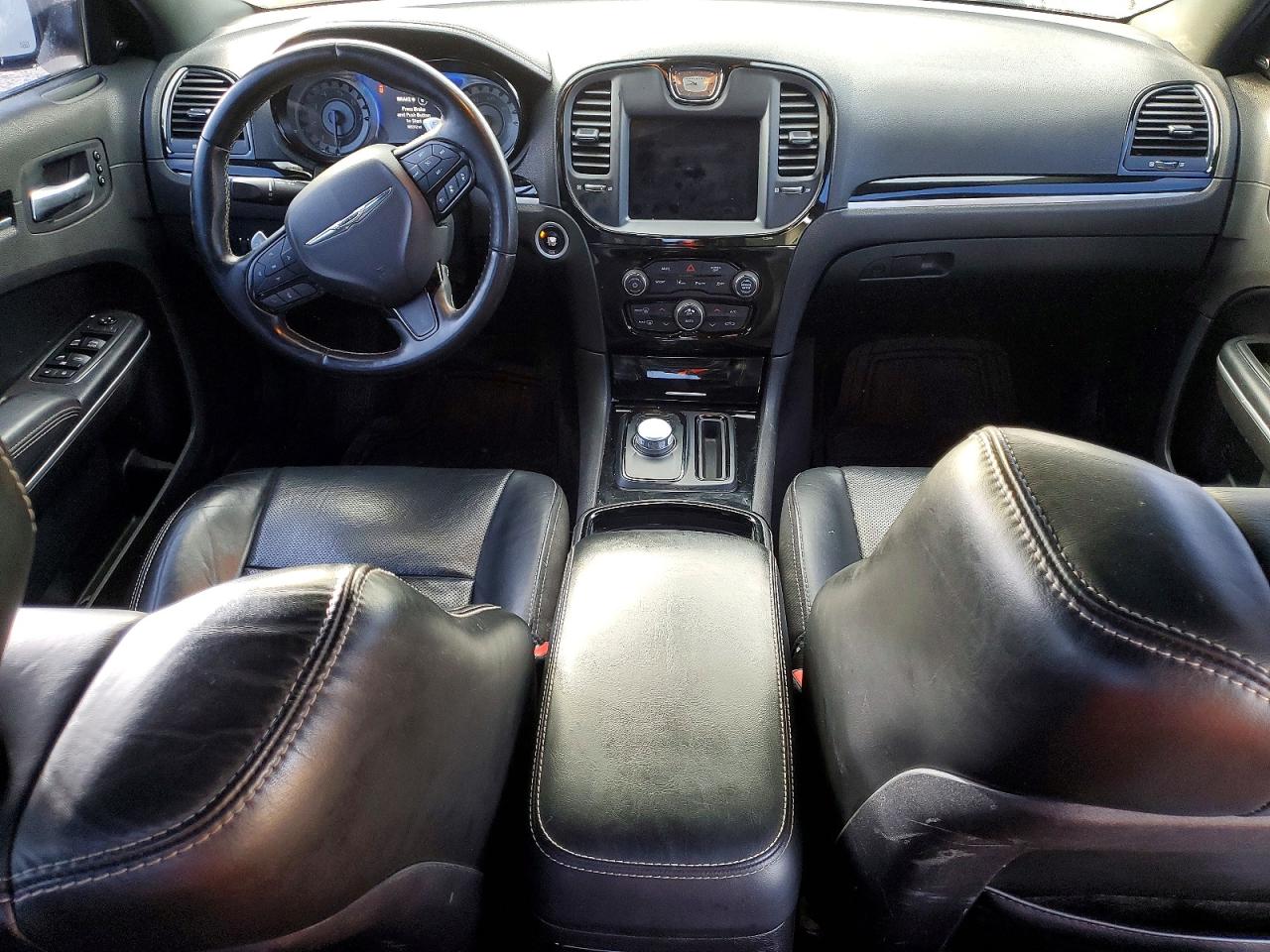 2018 CHRYSLER 300 300S photo 8