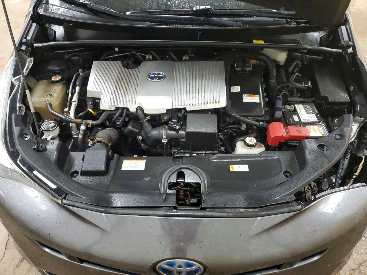 2017 TOYOTA PRIUS photo 31