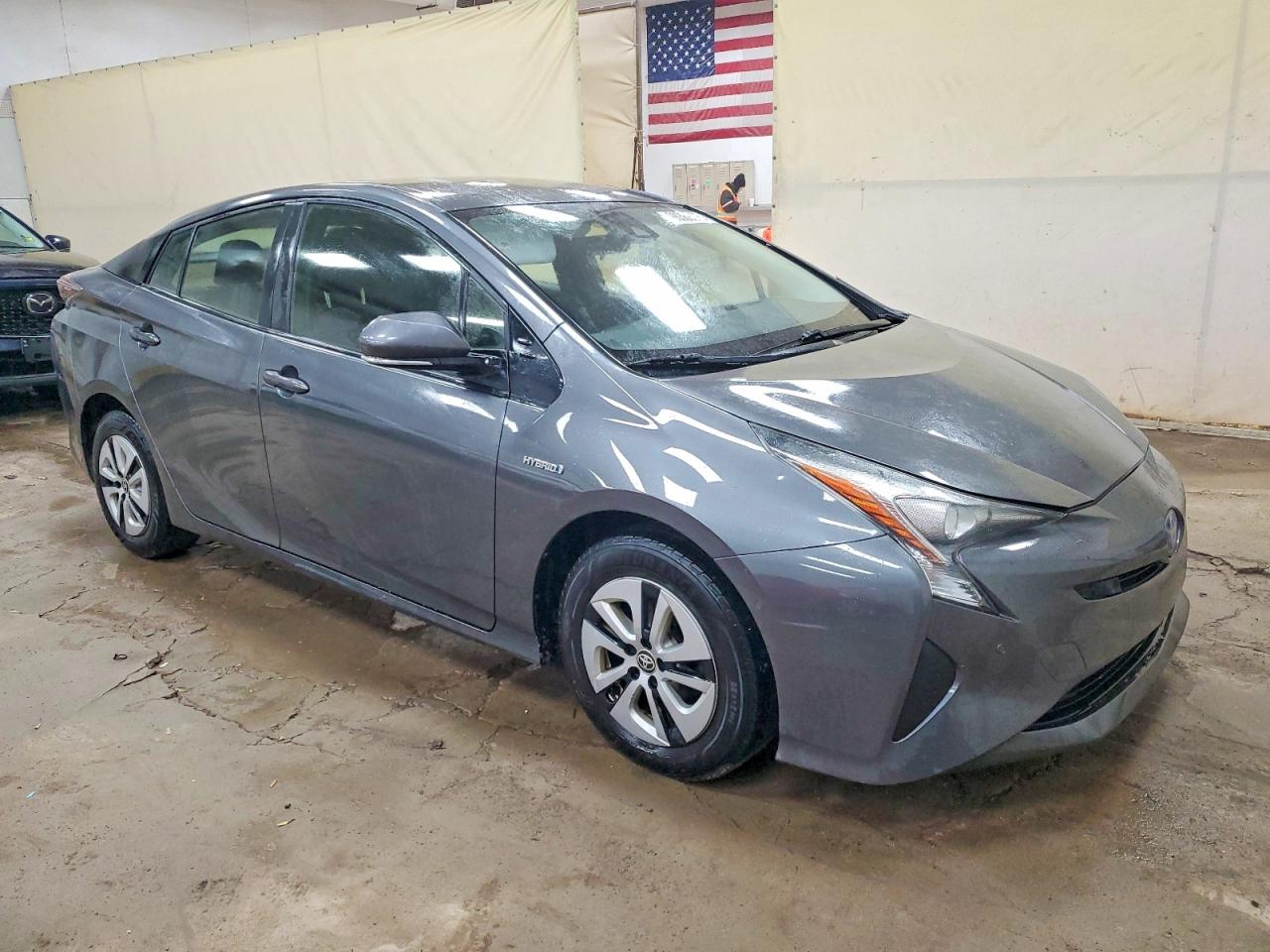 2017 TOYOTA PRIUS photo 10