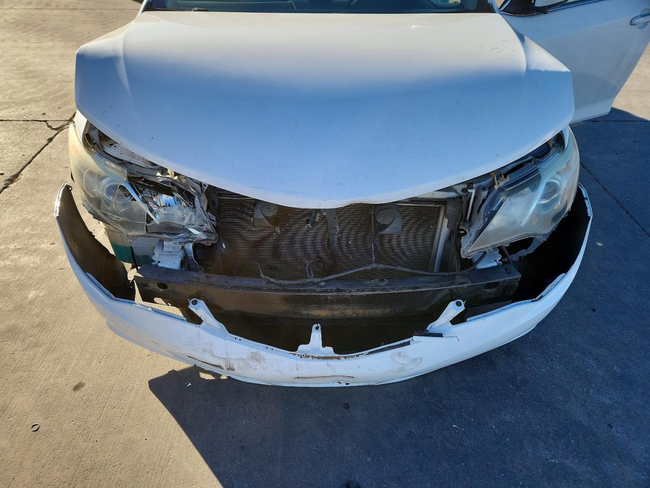2012 TOYOTA CAMRY BASE photo 11