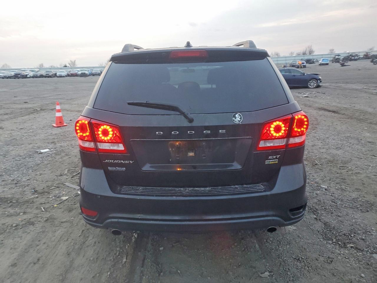2017 DODGE JOURNEY SXT photo 6
