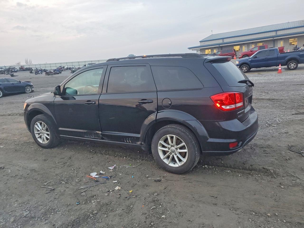 2017 DODGE JOURNEY SXT photo 2