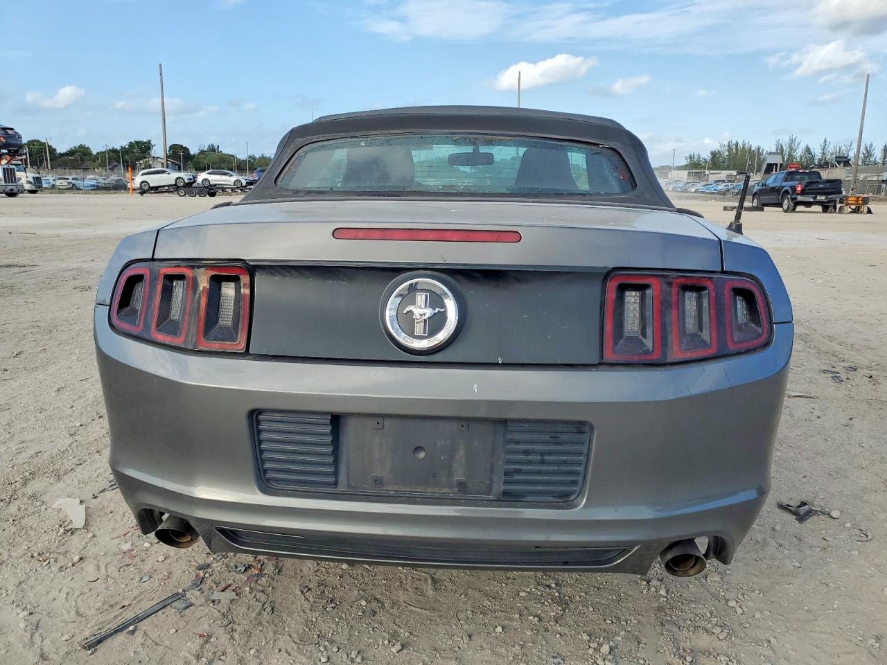 2014 FORD MUSTANG photo 6