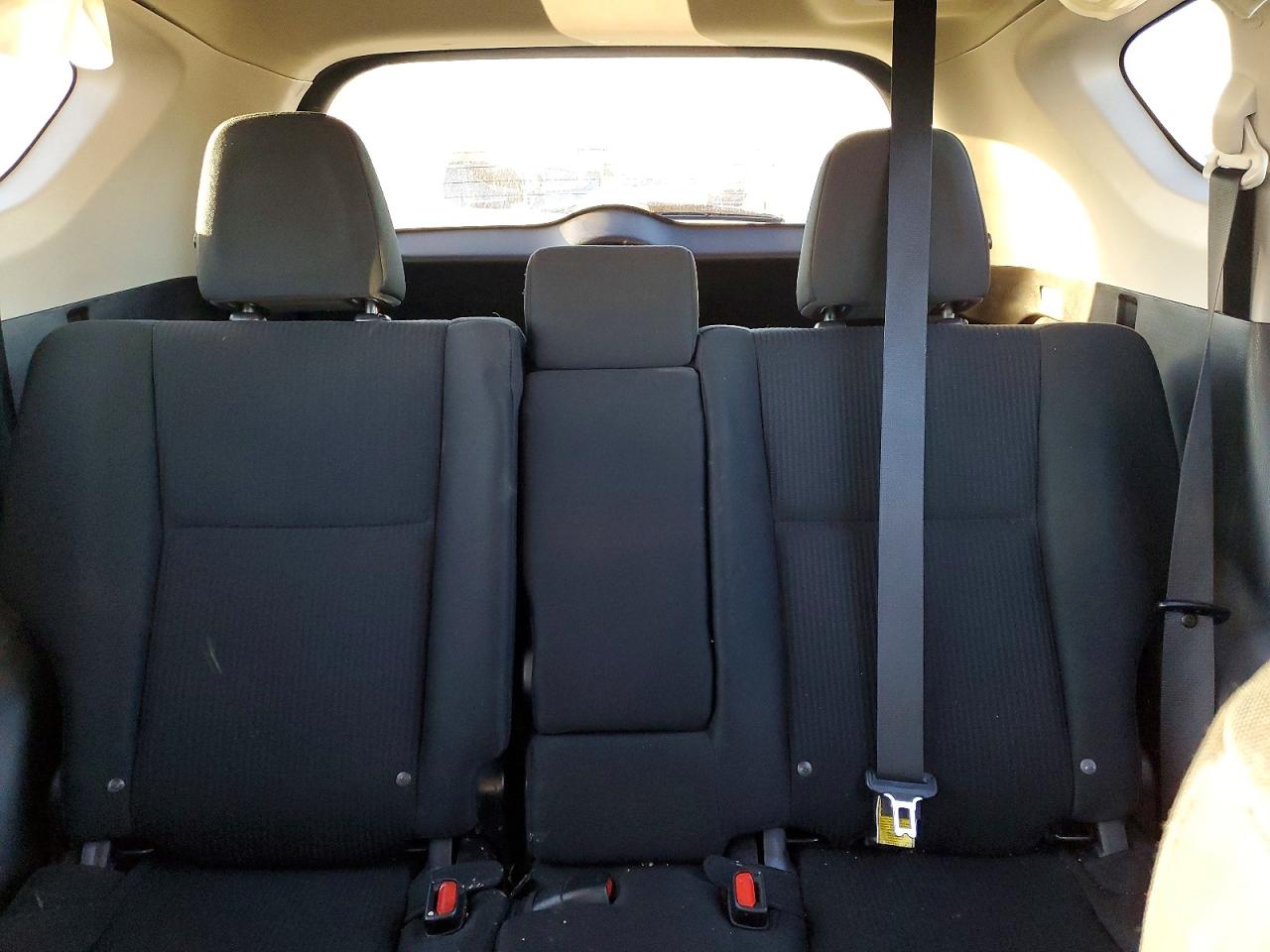 2017 TOYOTA RAV4 LE photo 10