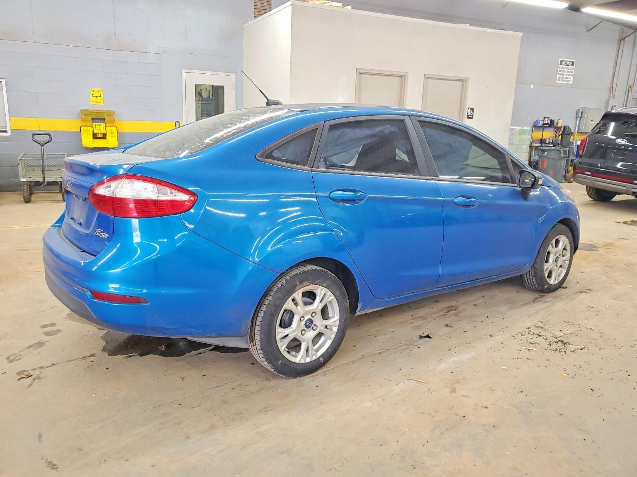 2015 FORD FIESTA SE photo 3