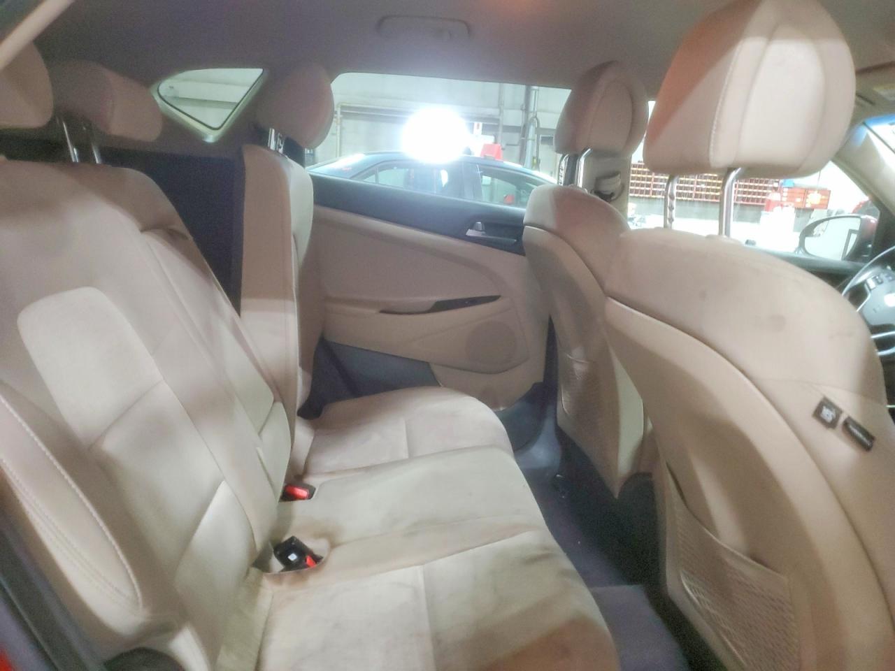 2016 HYUNDAI TUCSON SE photo 10