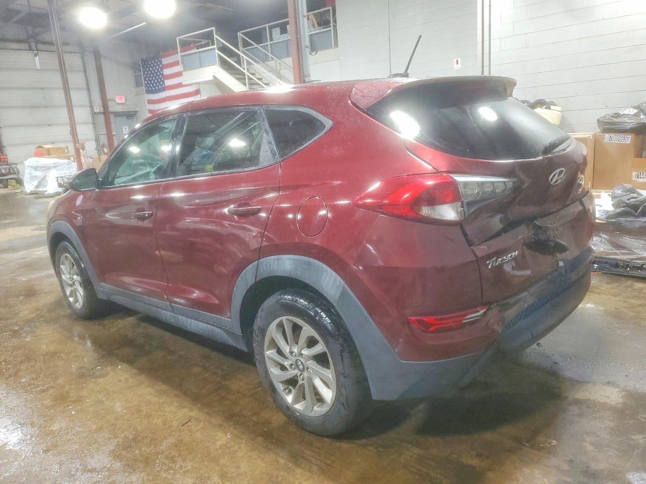 2016 HYUNDAI TUCSON SE photo 2