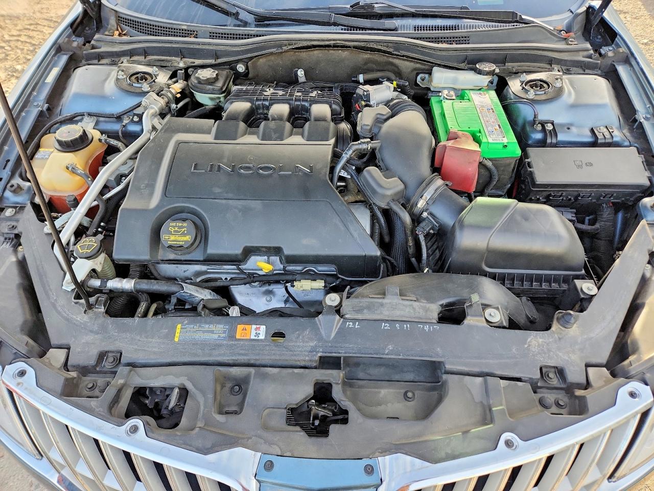2012 LINCOLN MKZ photo 11