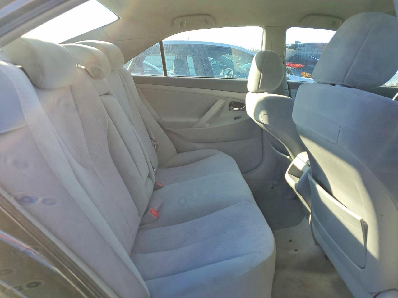 2010 TOYOTA CAMRY BASE photo 10