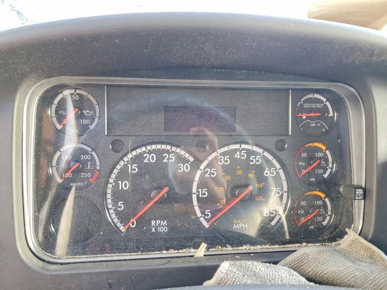 2020 FREIGHTLINER M2 106 MED - BOX TRUCK photo 9