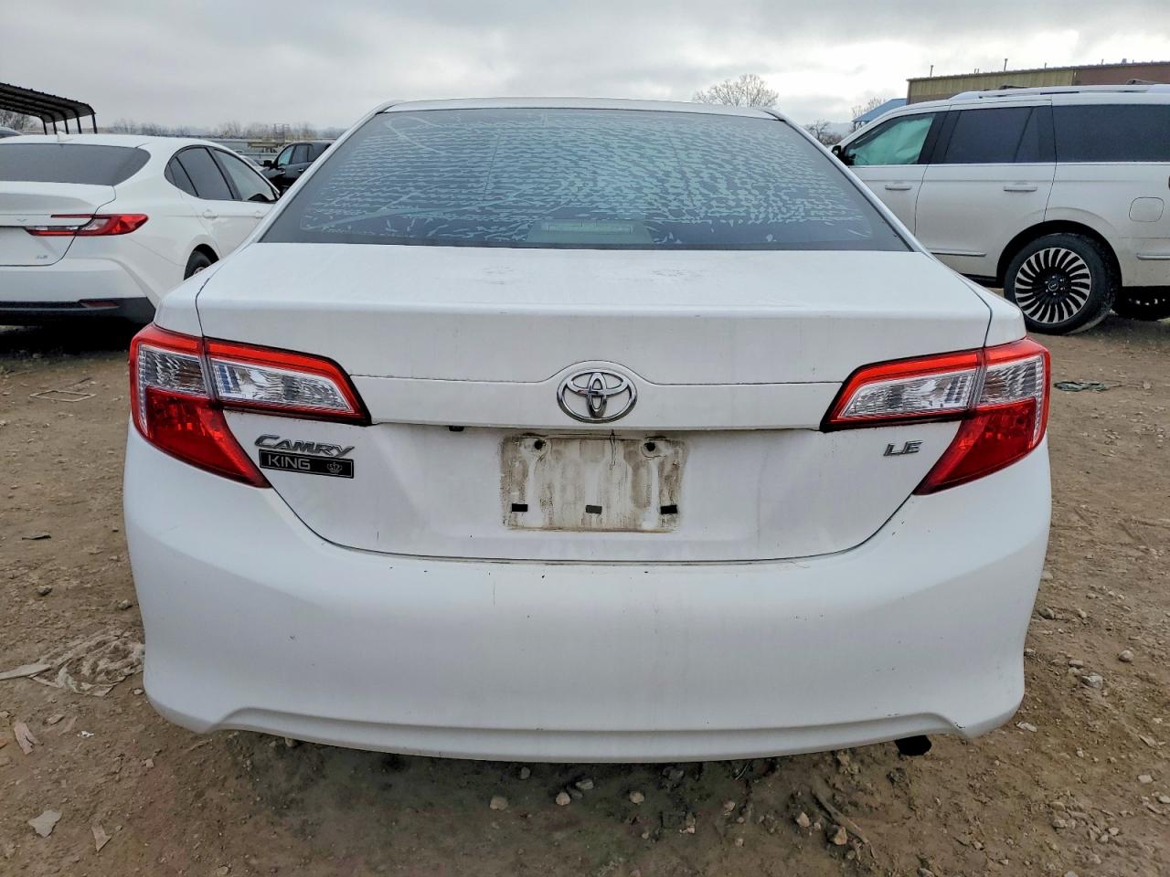 2014 TOYOTA CAMRY L photo 6