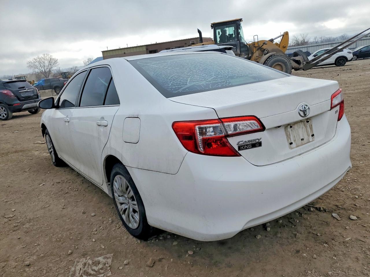 2014 TOYOTA CAMRY L photo 2