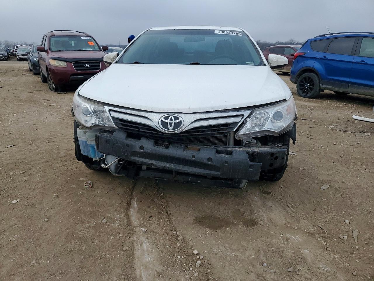 2014 TOYOTA CAMRY L photo 5