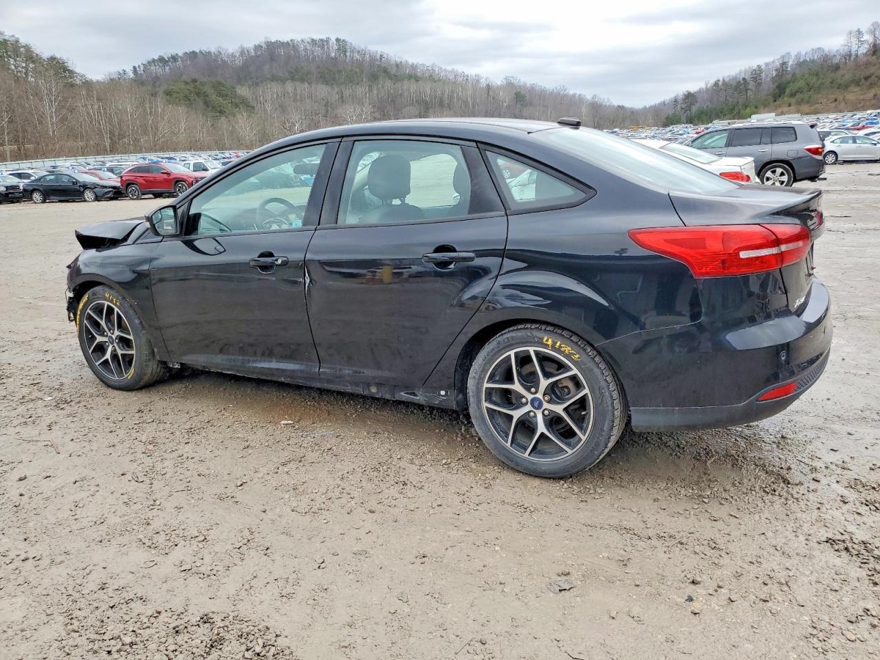 2018 FORD FOCUS SEL photo 2