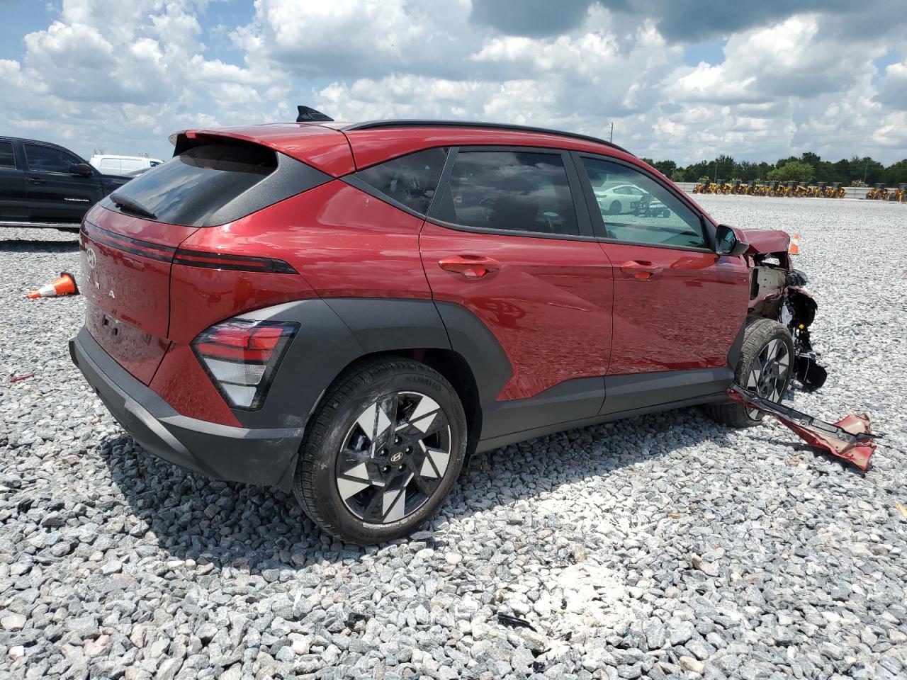2025 HYUNDAI KONA SEL photo 3