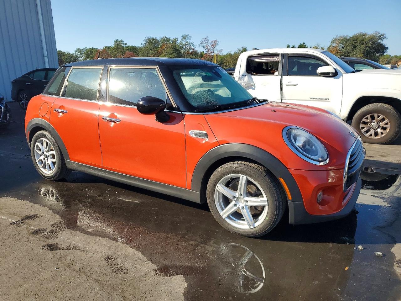 2020 MINI COOPER photo 7