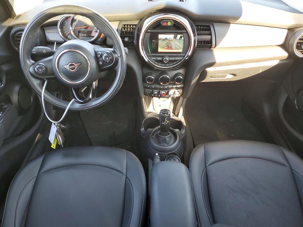 2020 MINI COOPER photo 15