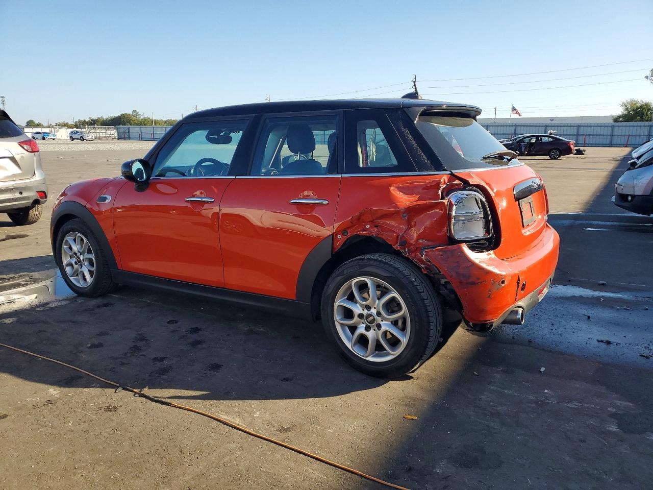 2020 MINI COOPER photo 3
