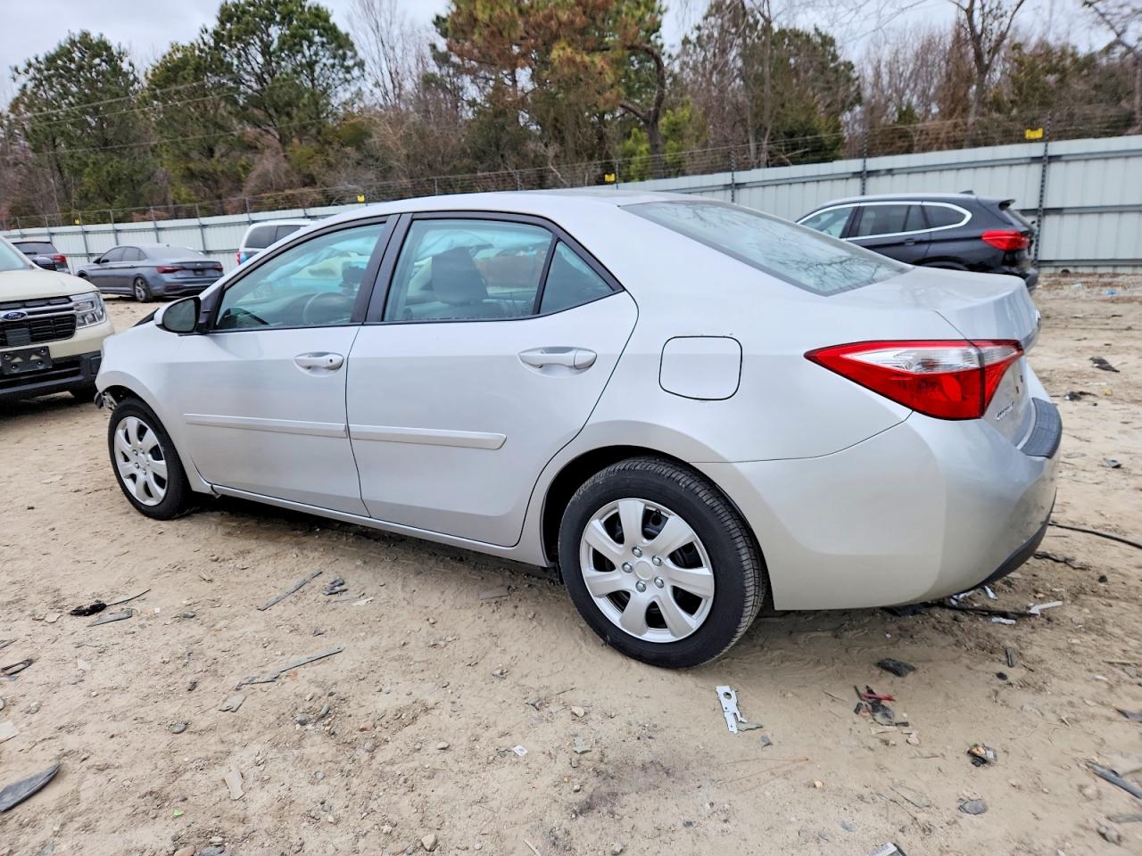 2016 TOYOTA COROLLA L photo 2