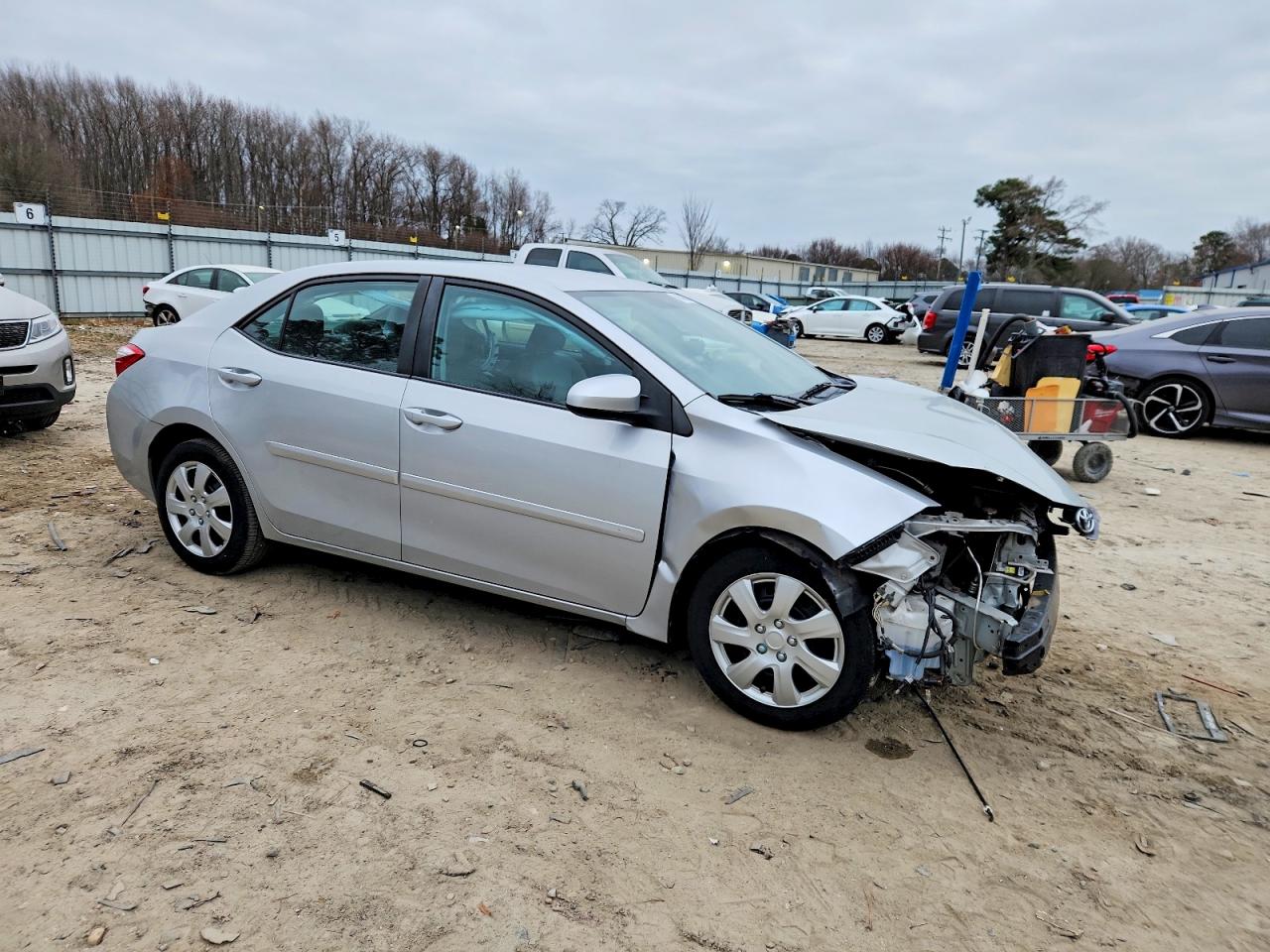 2016 TOYOTA COROLLA L photo 4