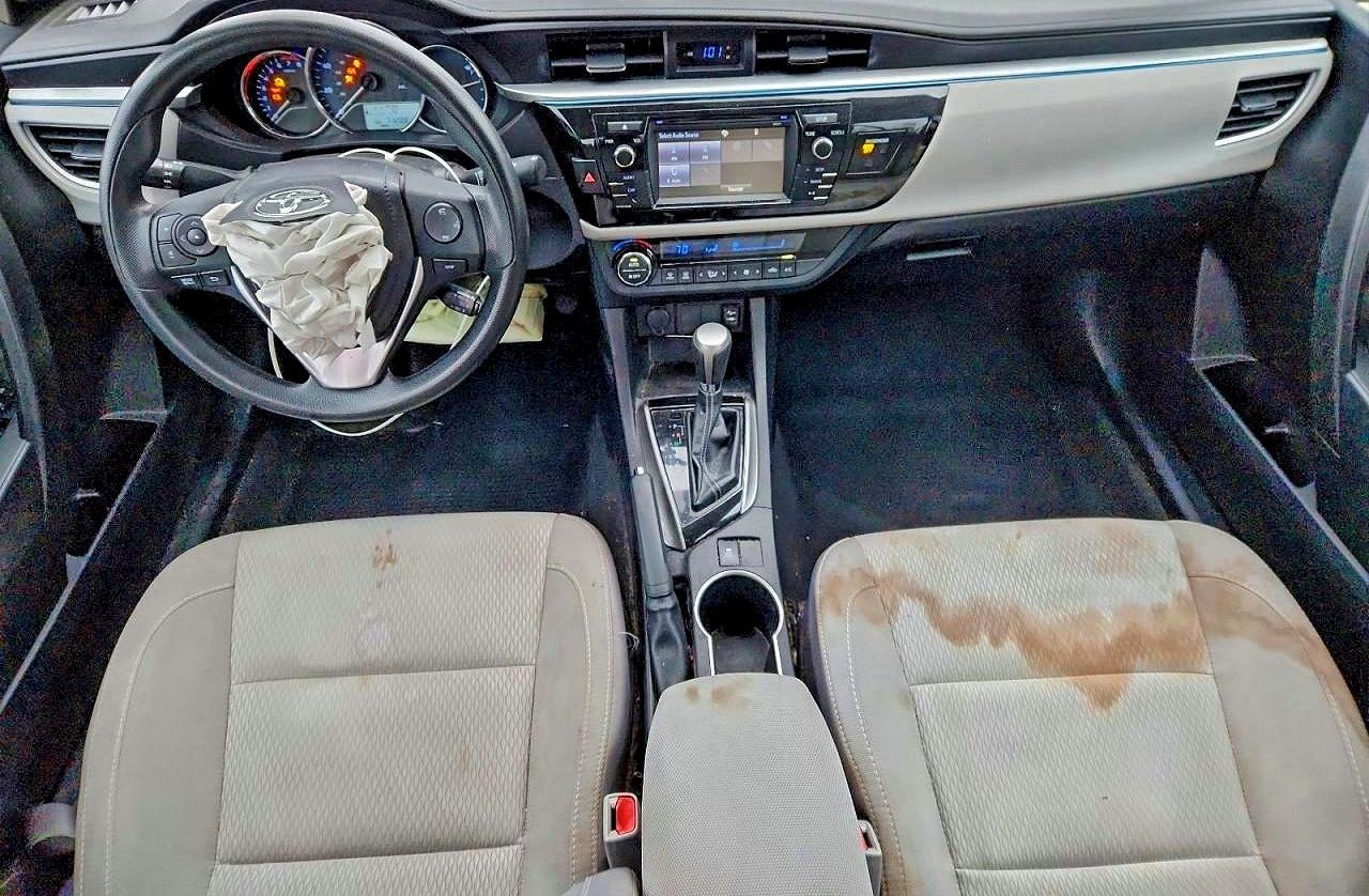 2016 TOYOTA COROLLA L photo 8