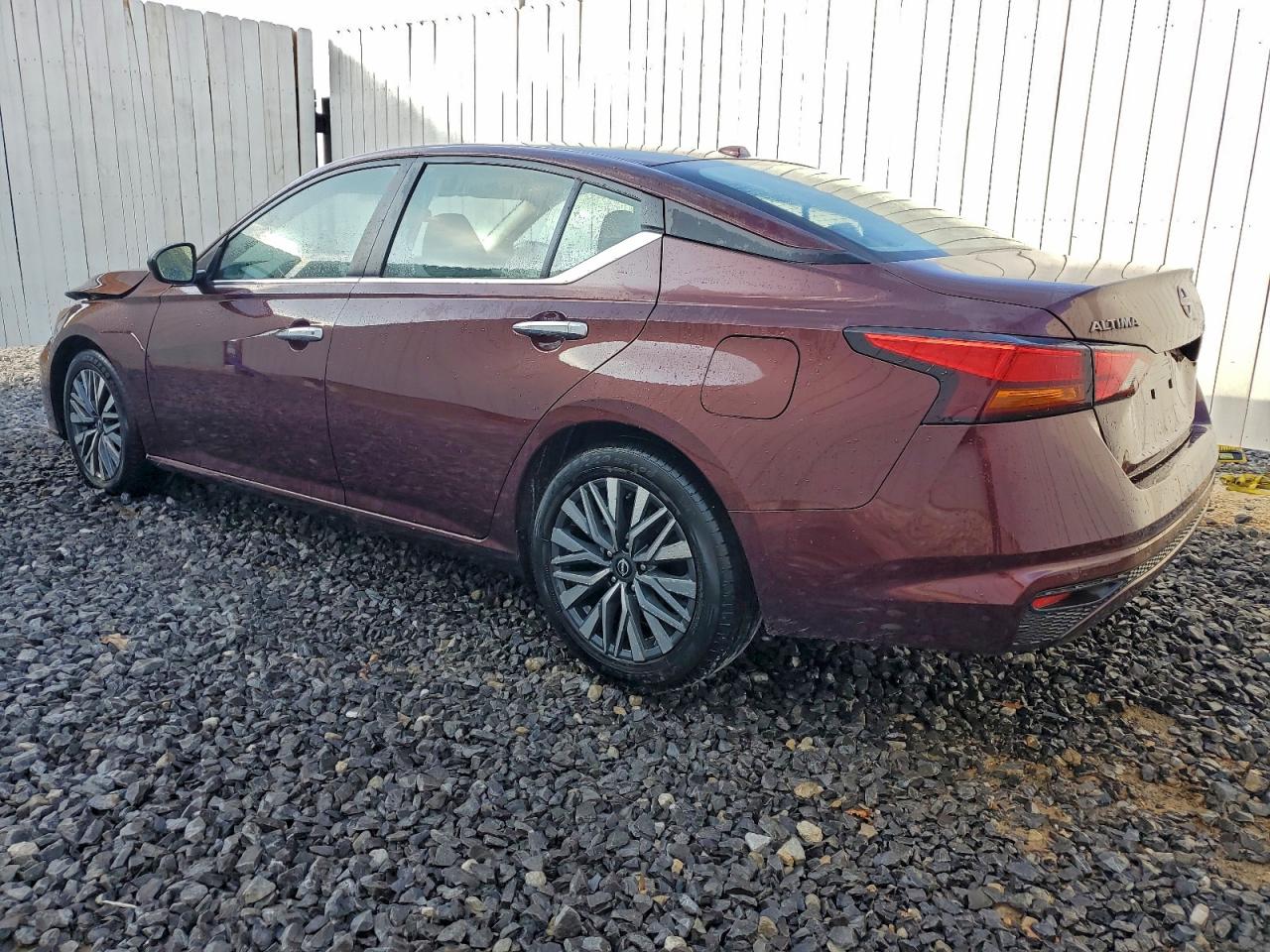 2024 NISSAN ALTIMA SV photo 2