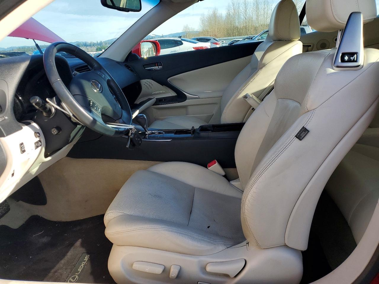 2010 LEXUS IS 250 photo 7