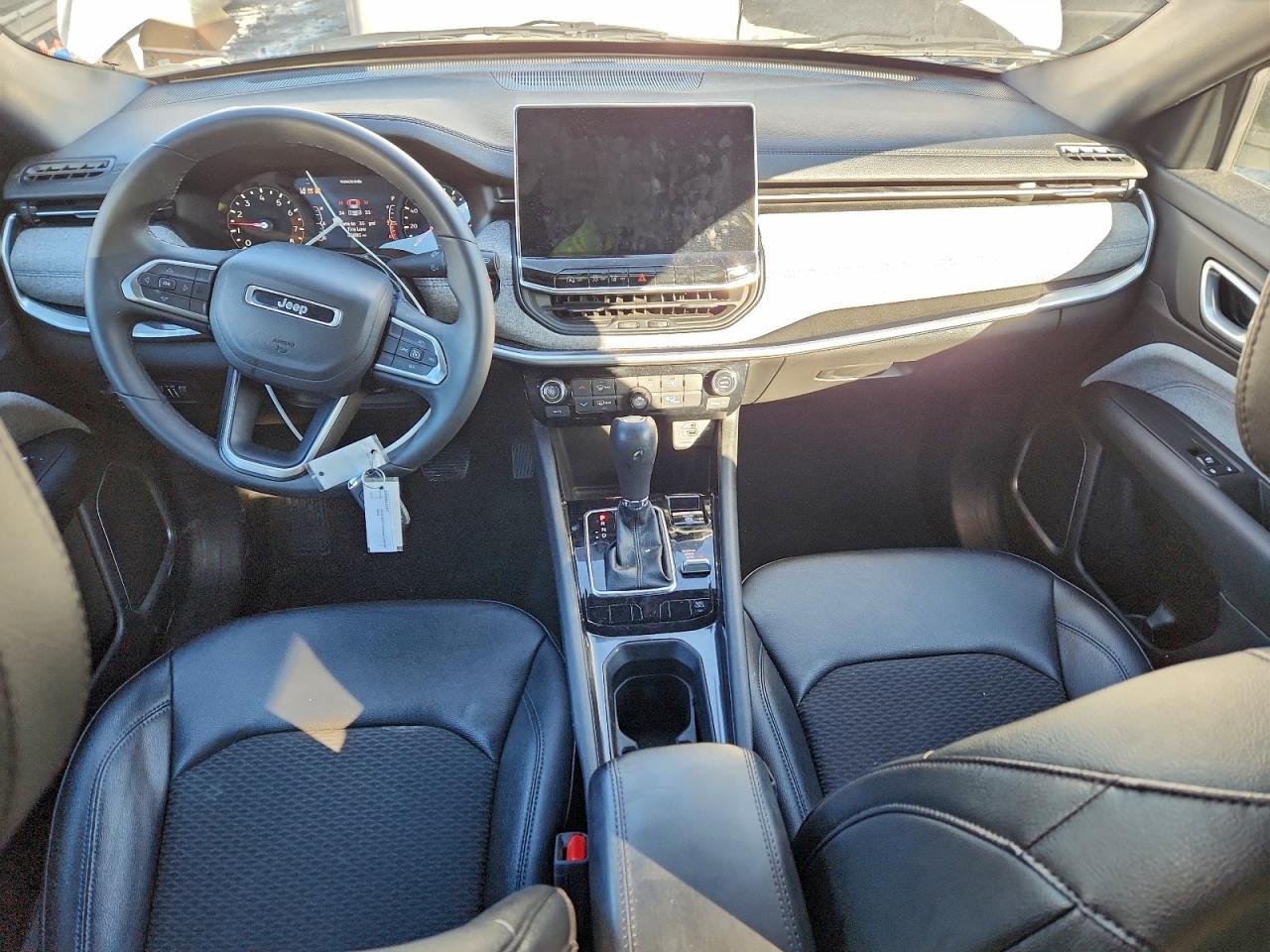 2024 JEEP COMPASS LATITUDE photo 8