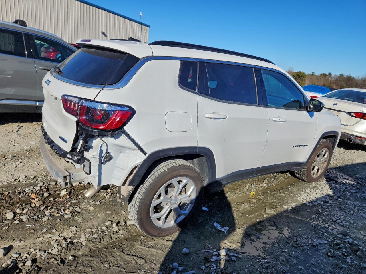 2024 JEEP COMPASS LATITUDE photo 3