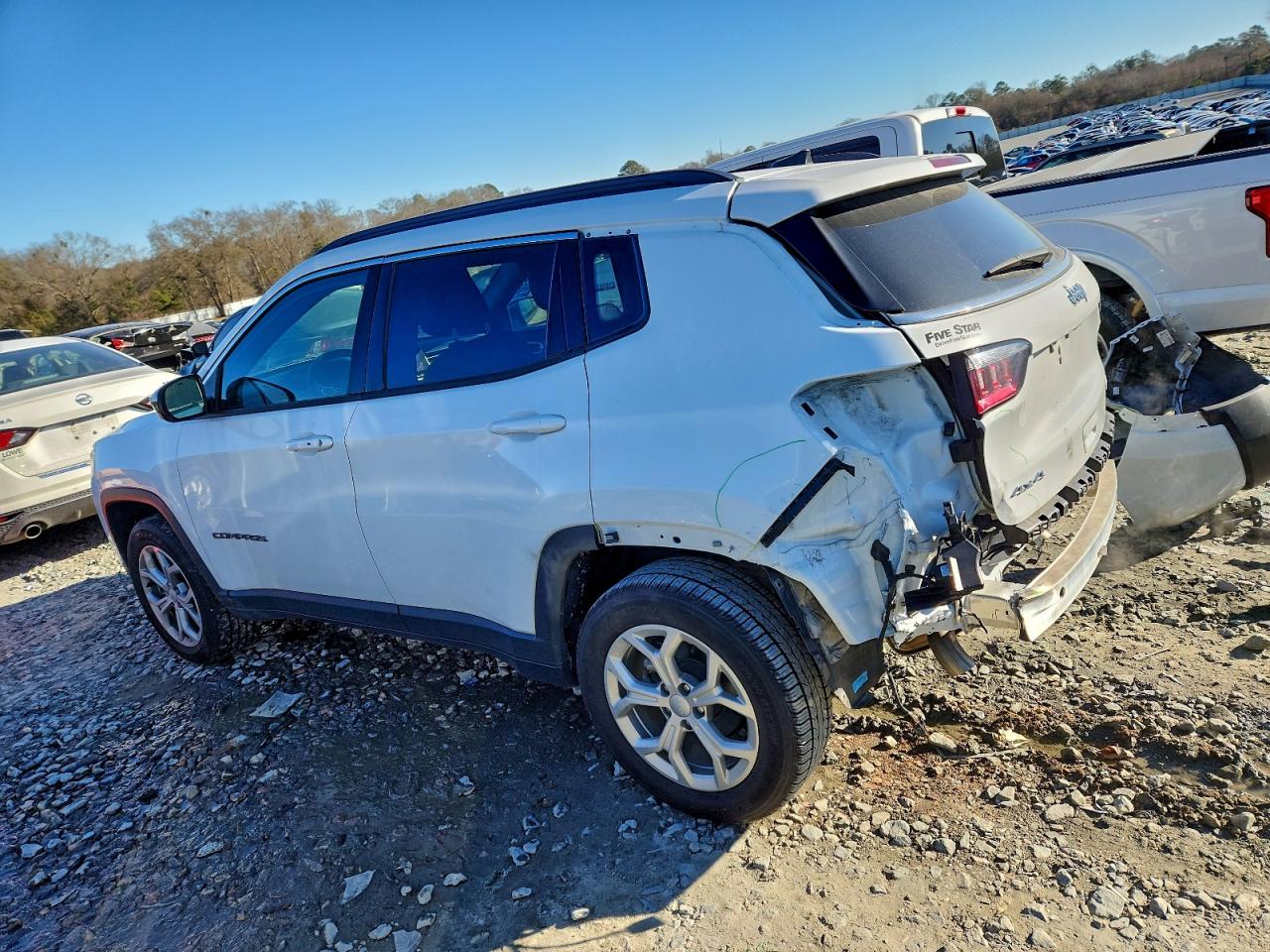 2024 JEEP COMPASS LATITUDE photo 2
