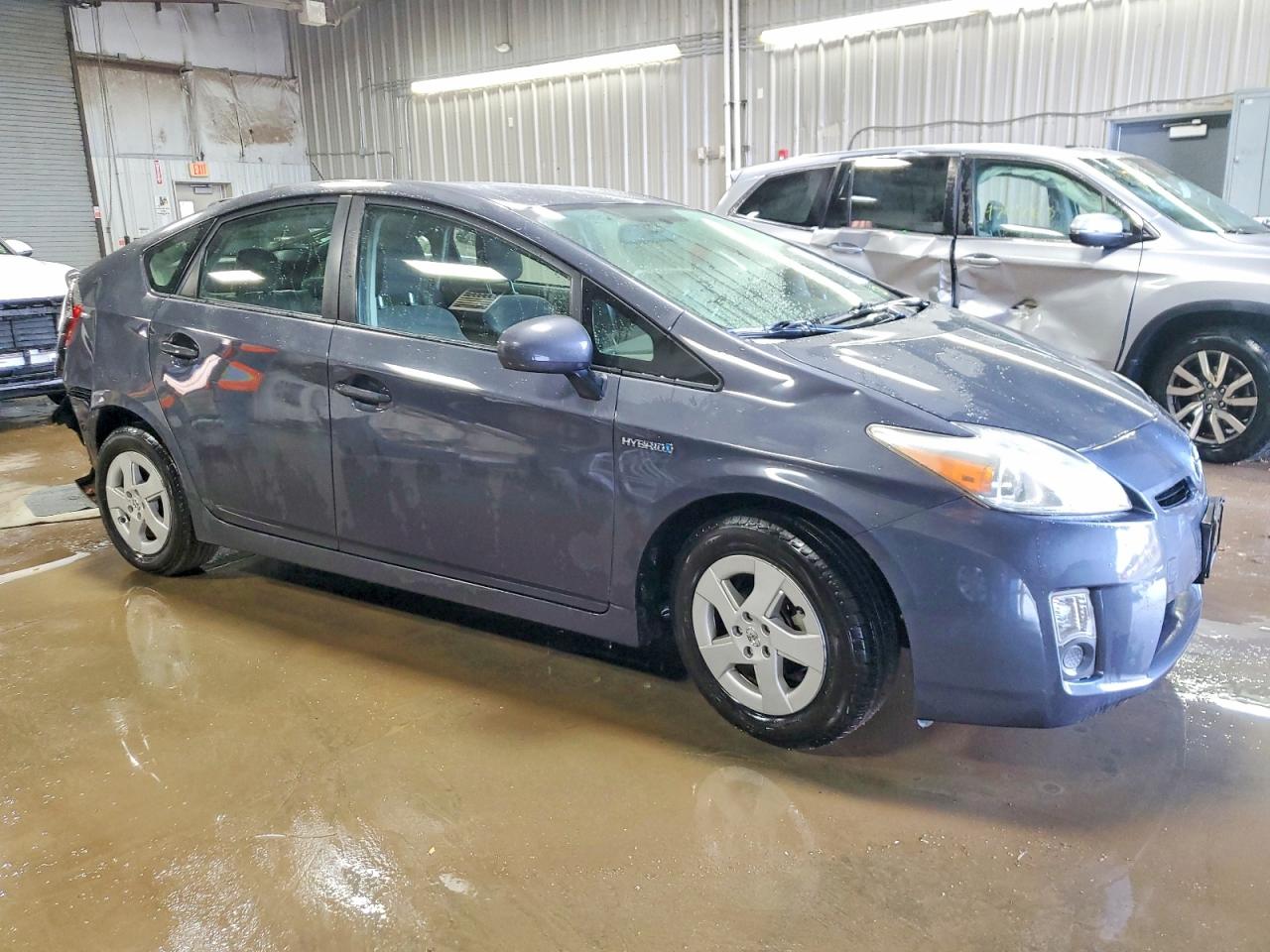 2010 TOYOTA PRIUS photo 4