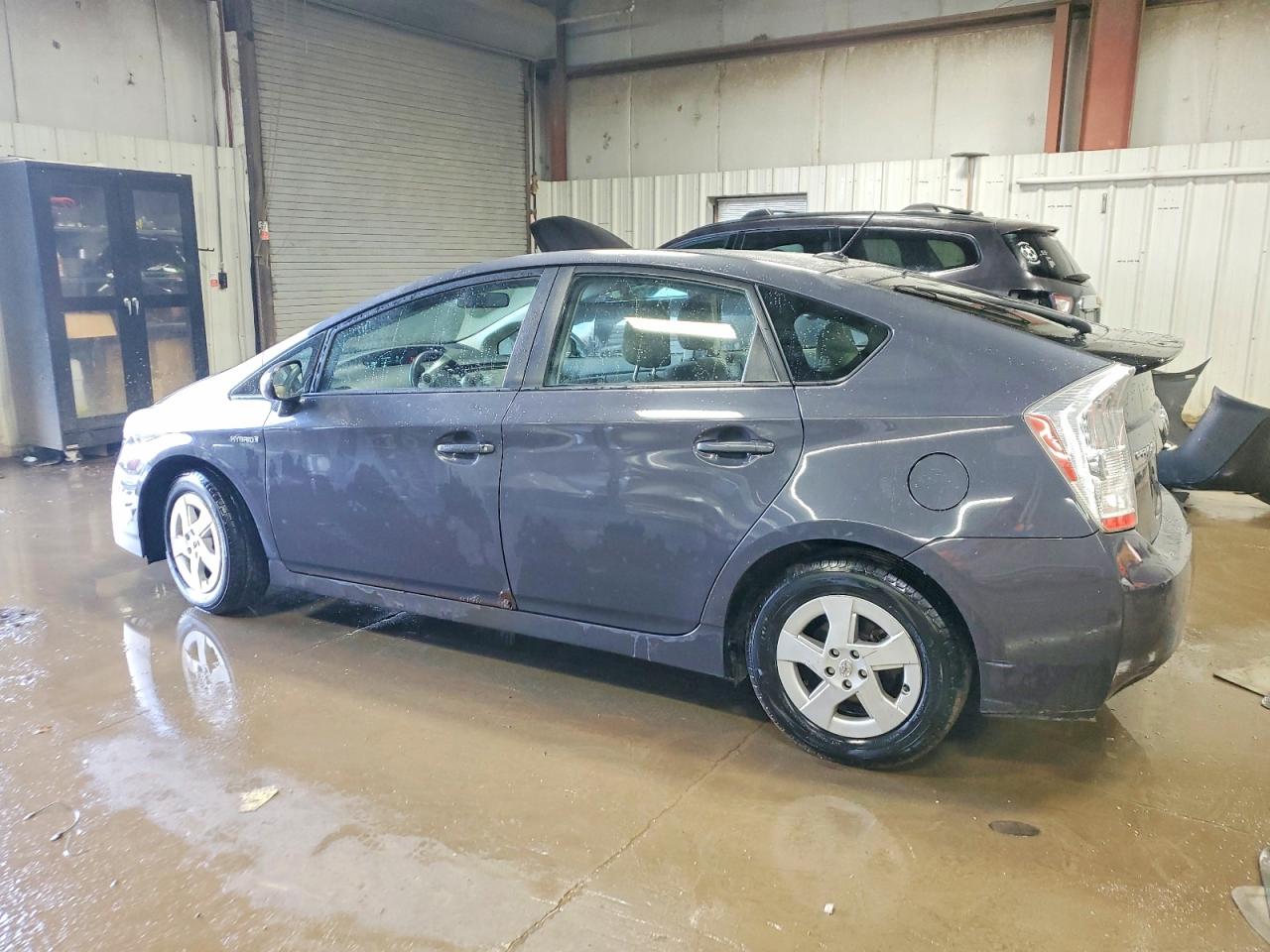 2010 TOYOTA PRIUS photo 2