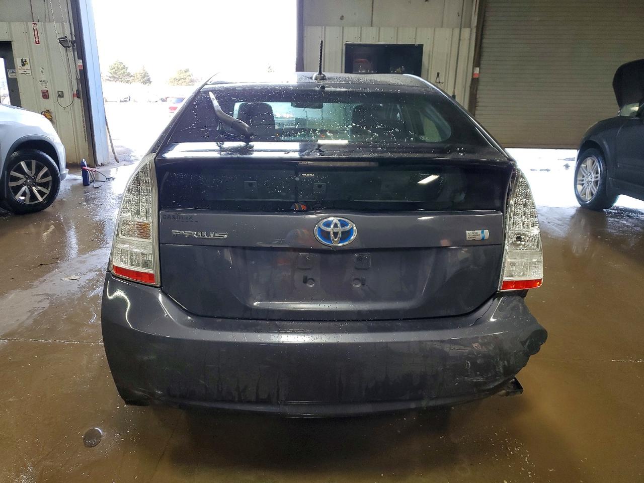 2010 TOYOTA PRIUS photo 6