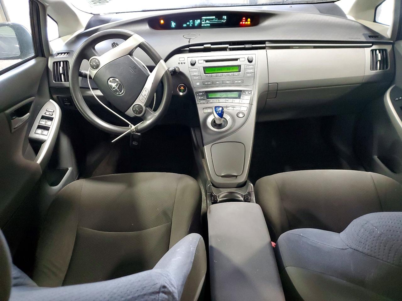 2010 TOYOTA PRIUS photo 8