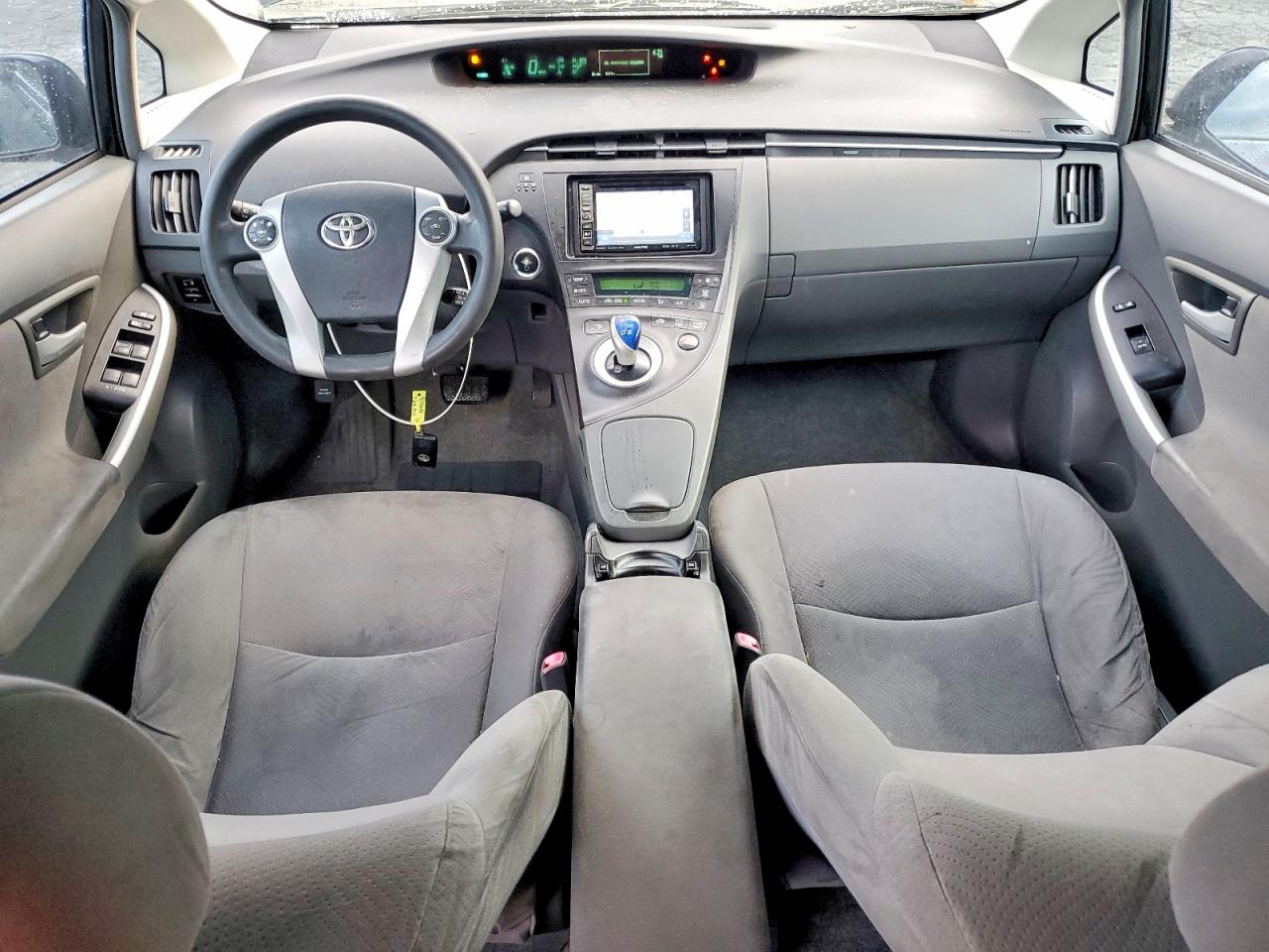 2010 TOYOTA PRIUS photo 8