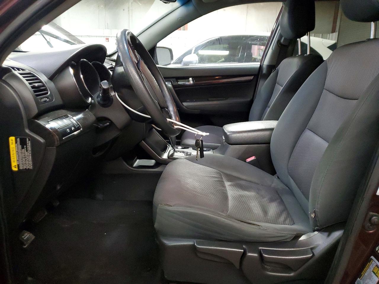 2013 KIA SORENTO LX photo 7