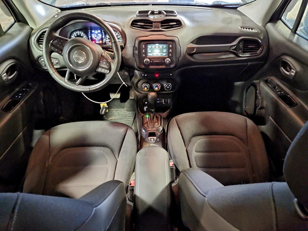 2017 JEEP RENEGADE LATITUDE photo 8