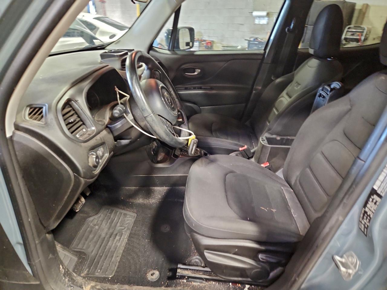 2017 JEEP RENEGADE LATITUDE photo 7