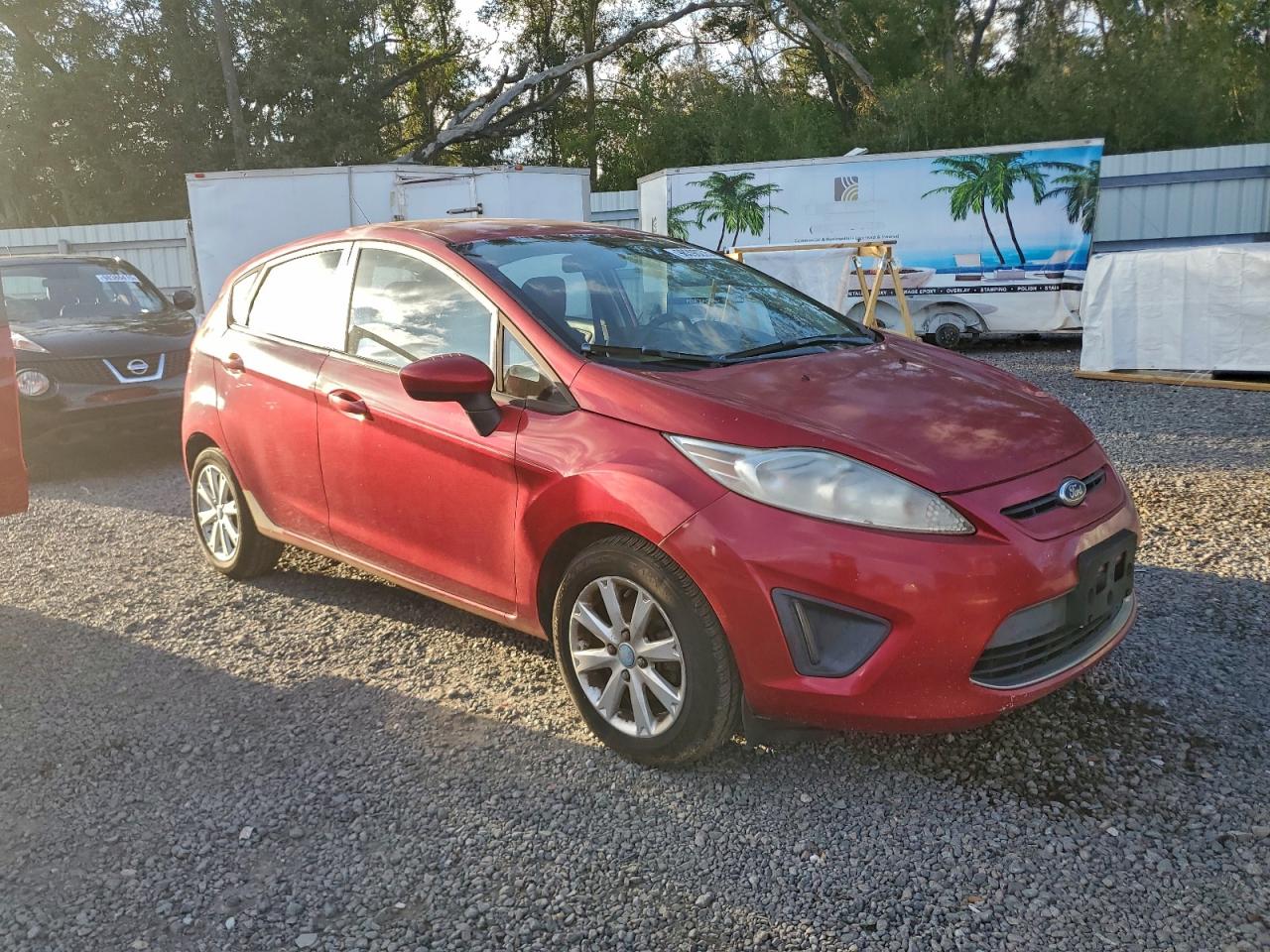 2011 FORD FIESTA SE photo 4