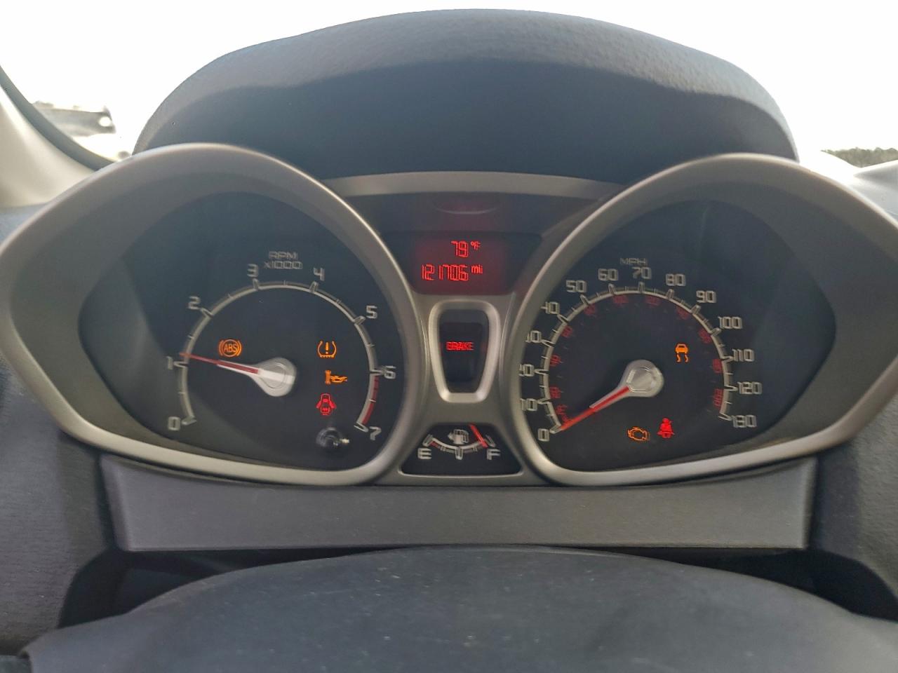 2011 FORD FIESTA SE photo 9