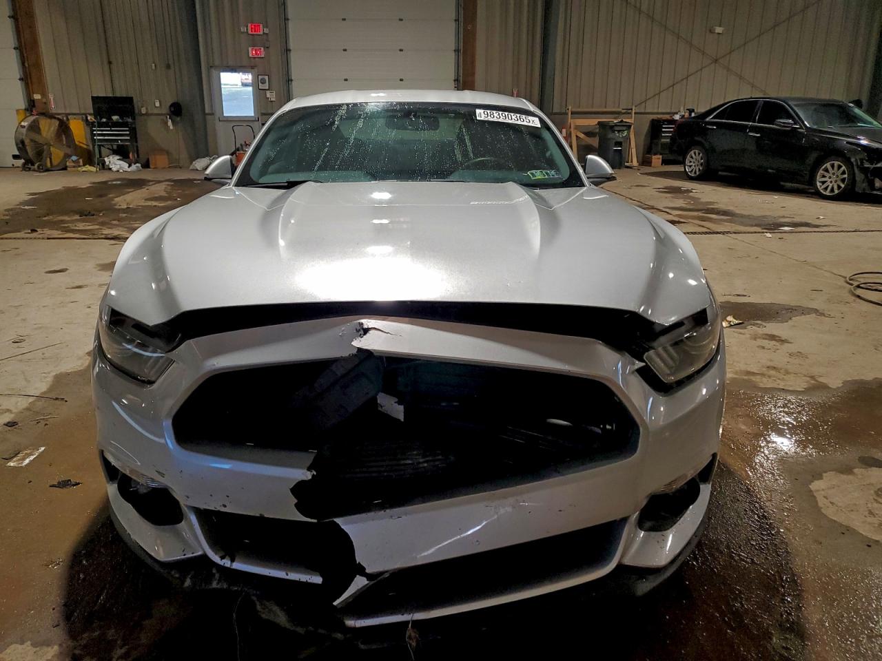 2017 FORD MUSTANG photo 5