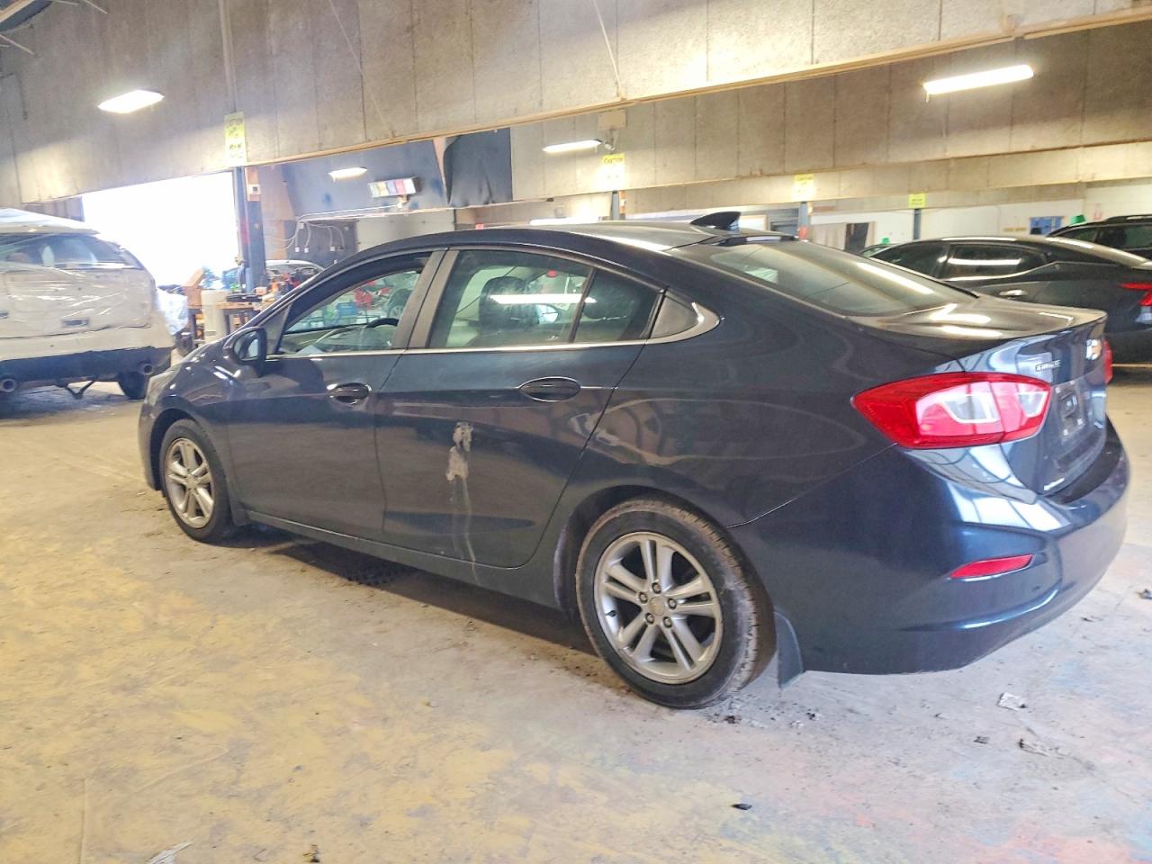 2016 CHEVROLET CRUZE LT photo 2