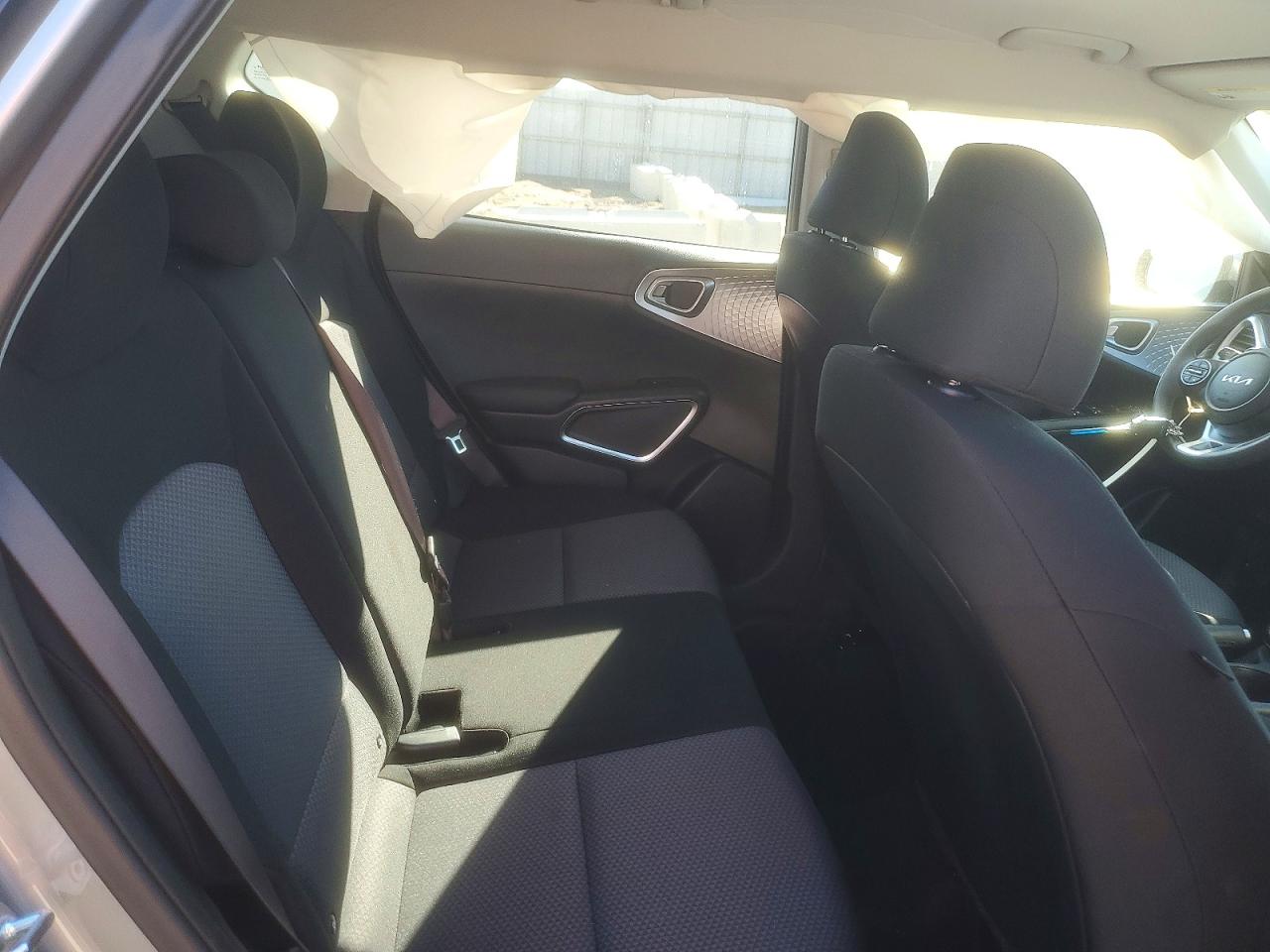 2025 KIA SOUL LX photo 11