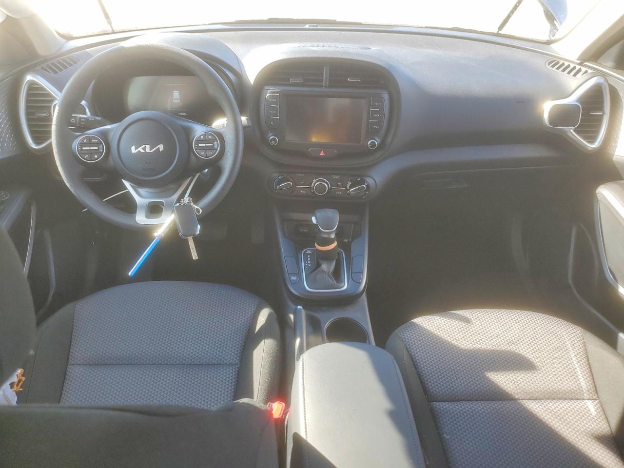 2025 KIA SOUL LX photo 8