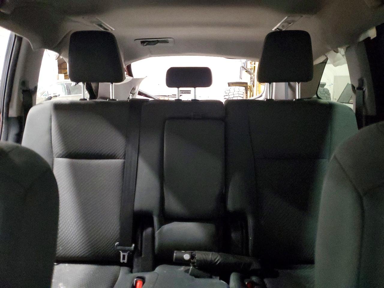2018 TOYOTA HIGHLANDER LE photo 10