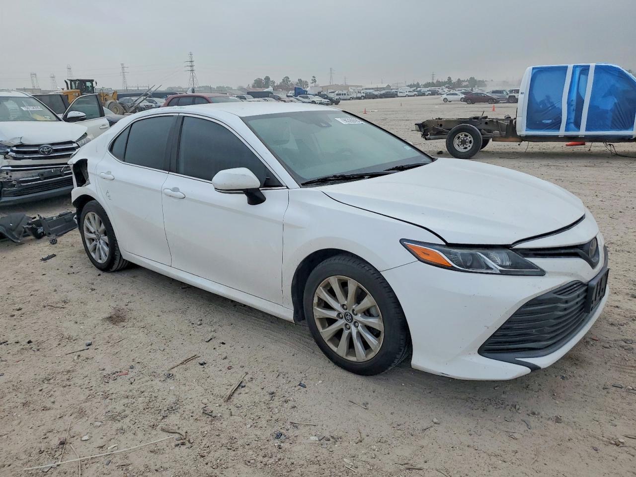 2019 TOYOTA CAMRY L photo 4