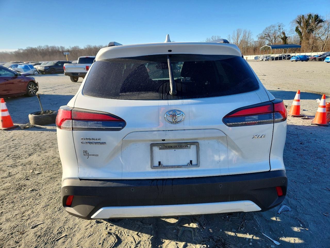 2023 TOYOTA COROLLA CROSS XLE photo 6