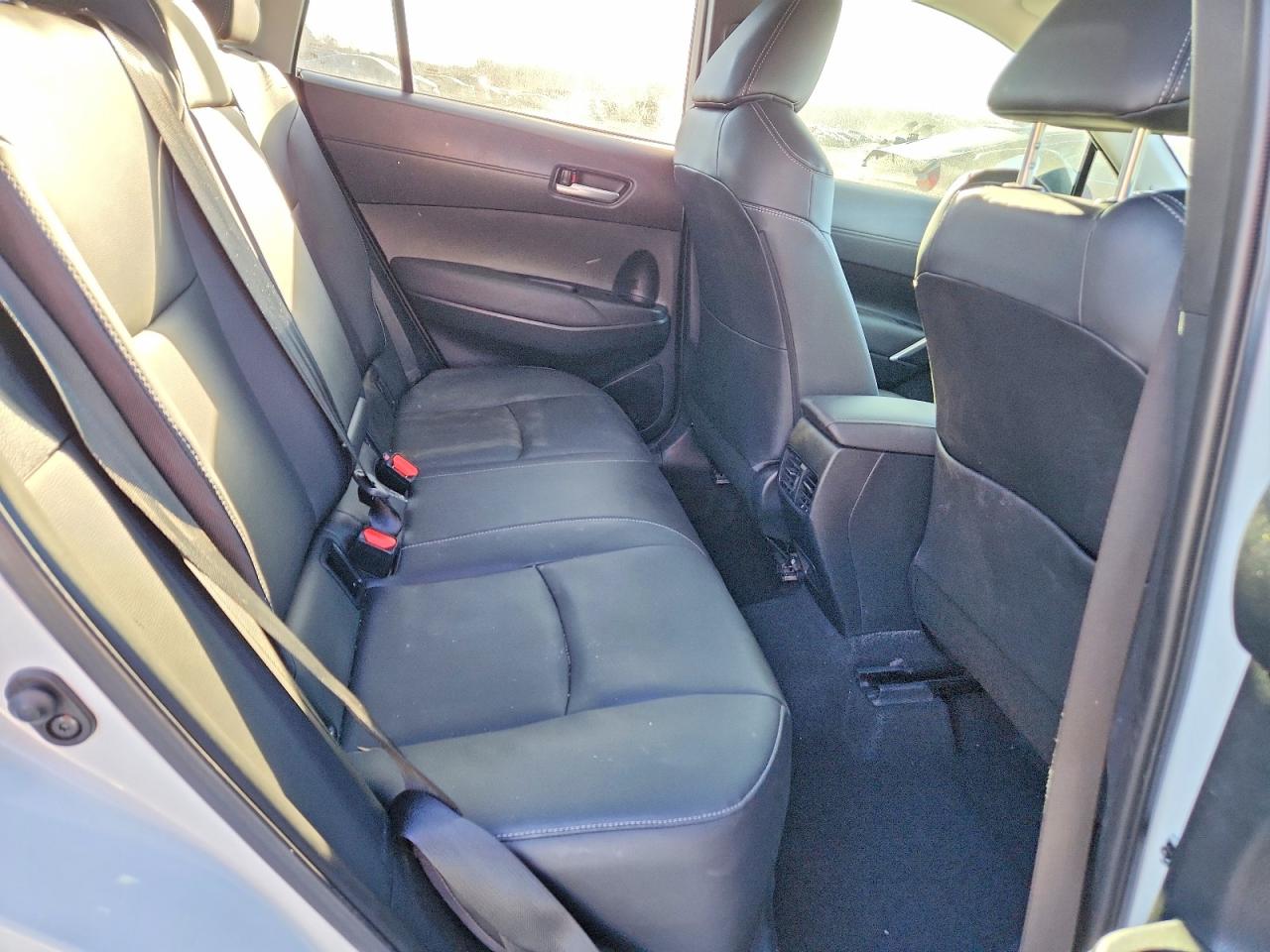 2023 TOYOTA COROLLA CROSS XLE photo 11
