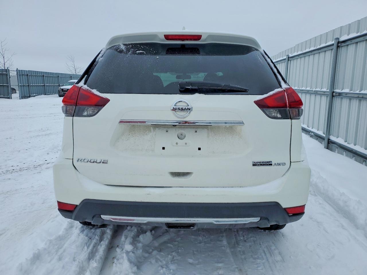 2020 NISSAN ROGUE S photo 6